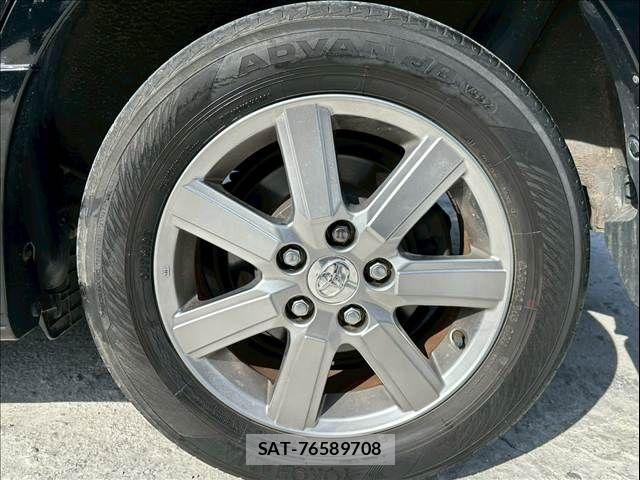 Toyota VOXY 2008-11 8210955-17