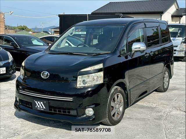 Toyota VOXY 2008-11 8210955-4