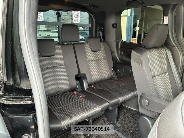 Toyota VOXY 2019-07 8210926-11