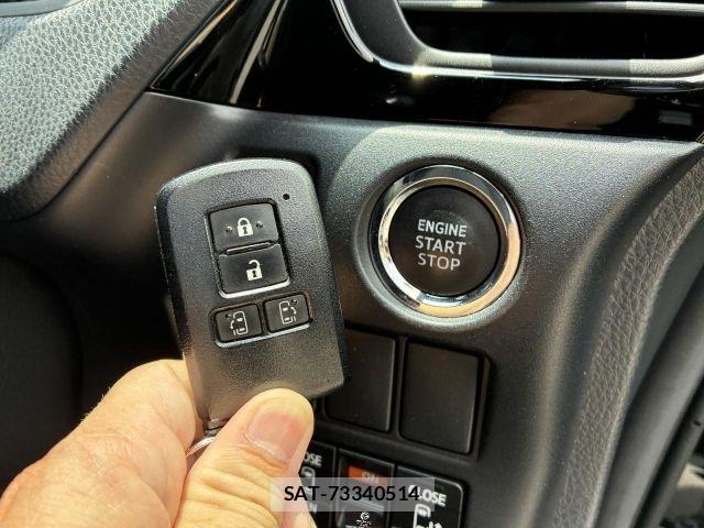 Toyota VOXY 2019-07 8210926-14