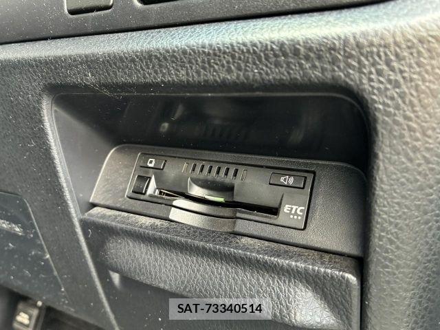 Toyota VOXY 2019-07 8210926-21