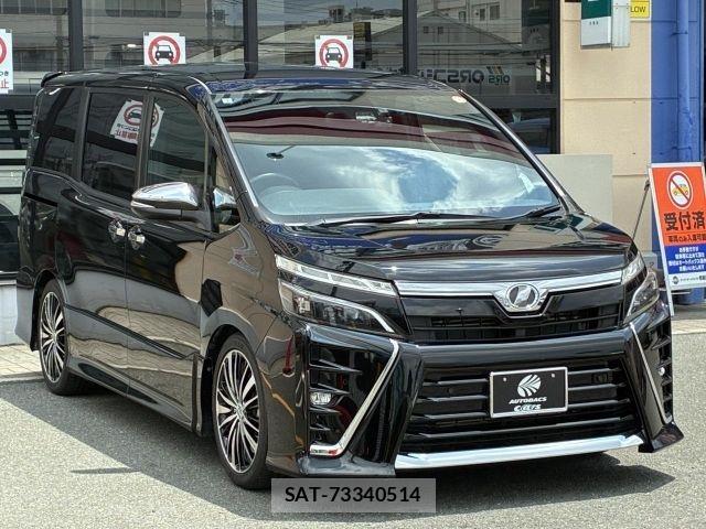 Toyota VOXY 2019-07 8210926-3