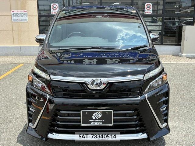 Toyota VOXY 2019-07 8210926-4