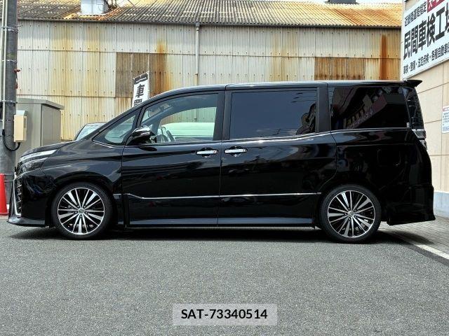 Toyota VOXY 2019-07 8210926-6