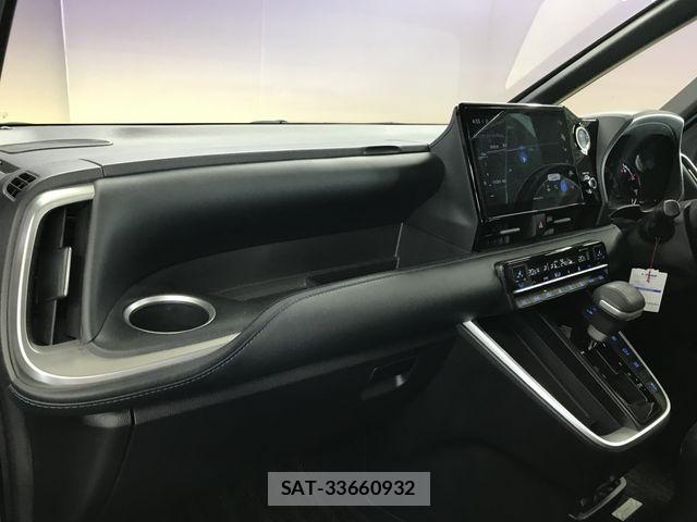 Toyota VOXY 2022-03 8210906-13