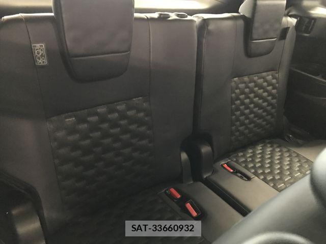Toyota VOXY 2022-03 8210906-21