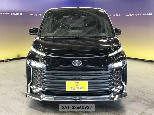 Toyota VOXY 2022-03 8210906-3
