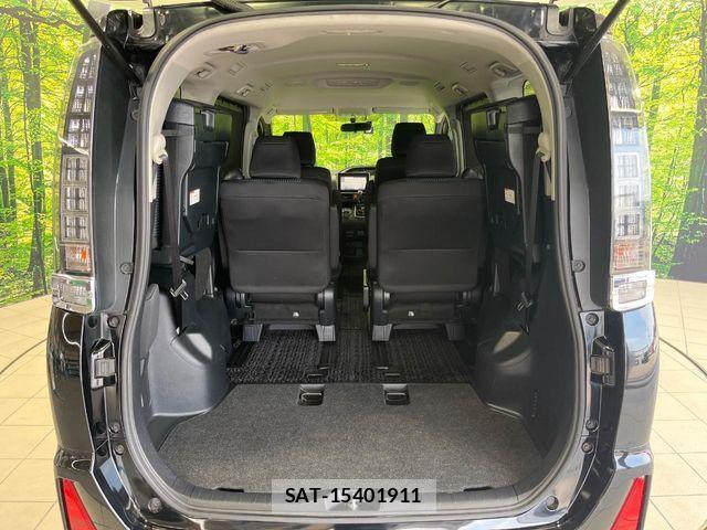 Toyota VOXY 2015-09 8210942-10