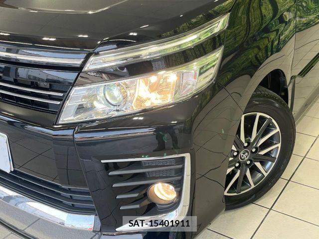 Toyota VOXY 2015-09 8210942-12