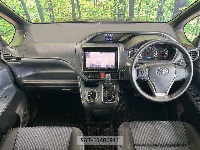 Toyota VOXY 2015-09 8210942-1
