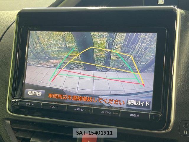 Toyota VOXY 2015-09 8210942-4