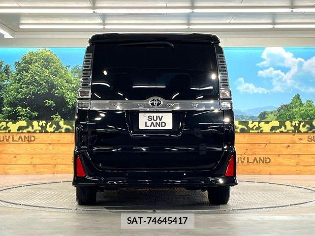 Toyota VOXY 2020-02 8210928-15