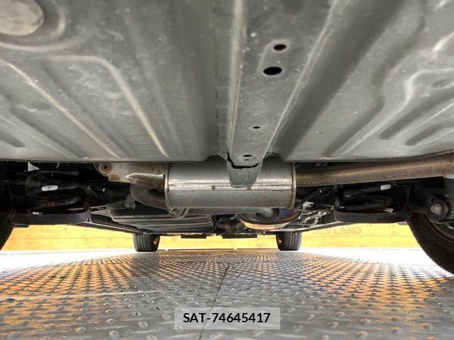 Toyota VOXY 2020-02 8210928-19