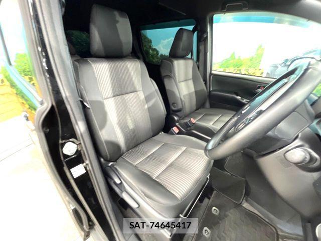 Toyota VOXY 2020-02 8210928-7