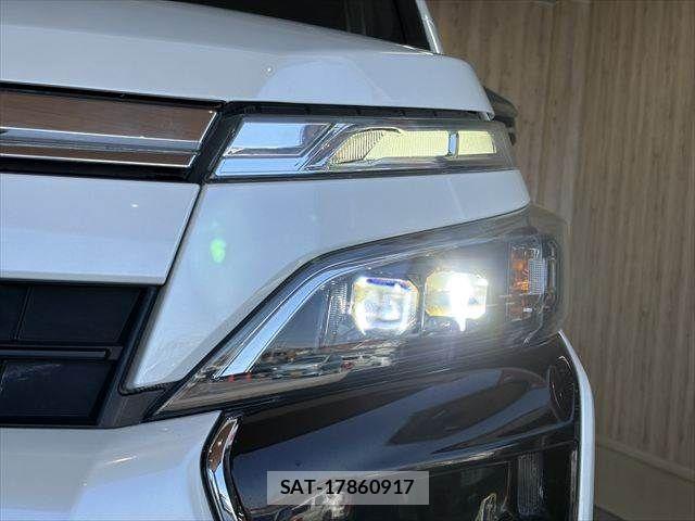 Toyota VOXY 2018-11 8210940-14