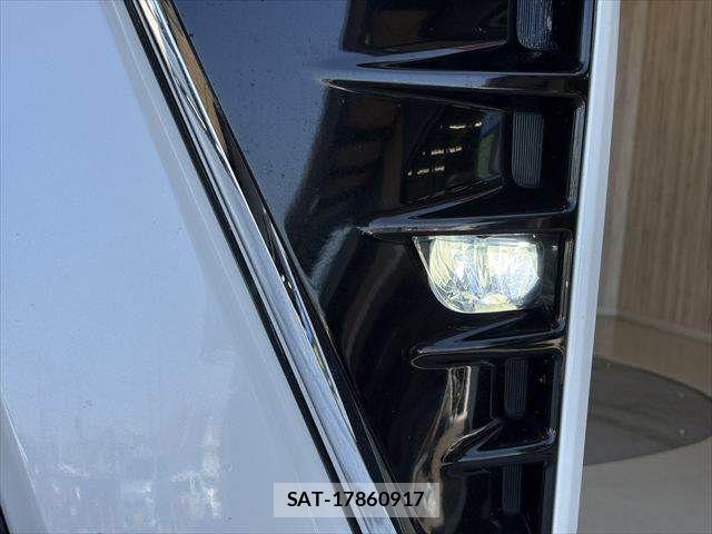 Toyota VOXY 2018-11 8210940-15
