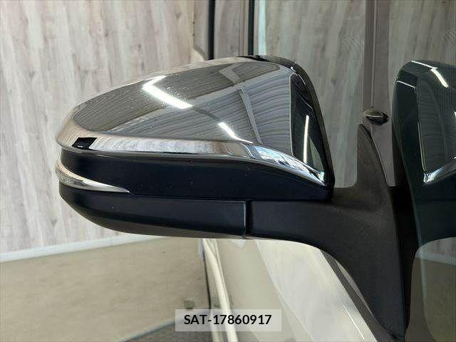 Toyota VOXY 2018-11 8210940-29