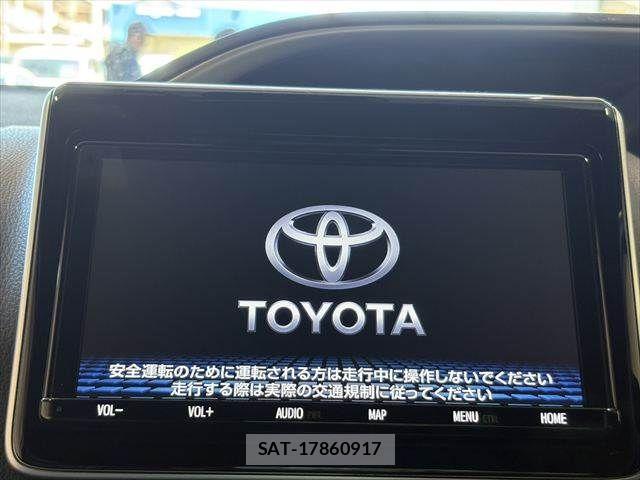 Toyota VOXY 2018-11 8210940-3