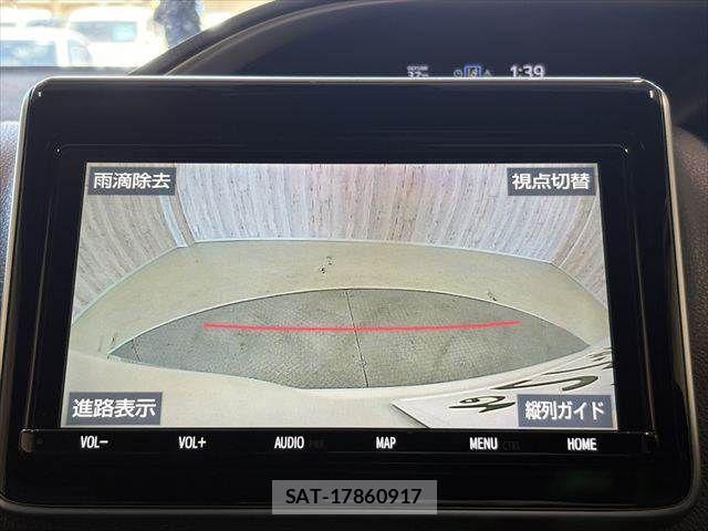 Toyota VOXY 2018-11 8210940-5