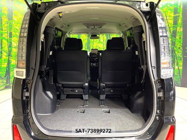 Toyota VOXY 2016-07 8210946-10