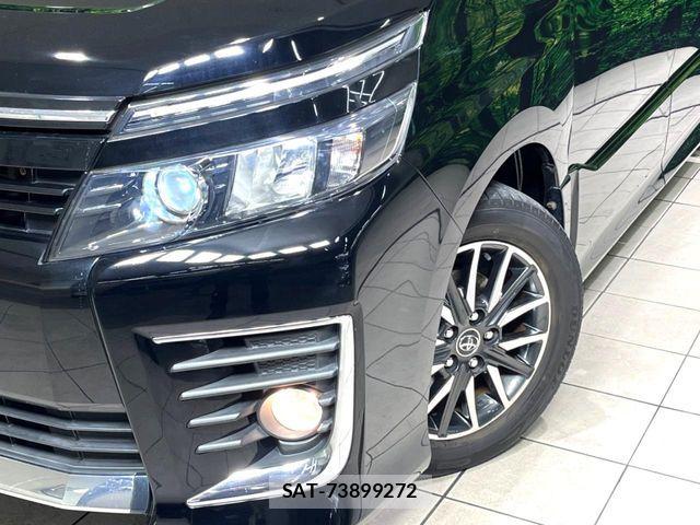 Toyota VOXY 2016-07 8210946-12