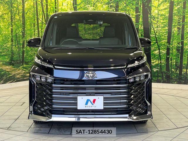 Toyota VOXY 2024-03 8210905-14