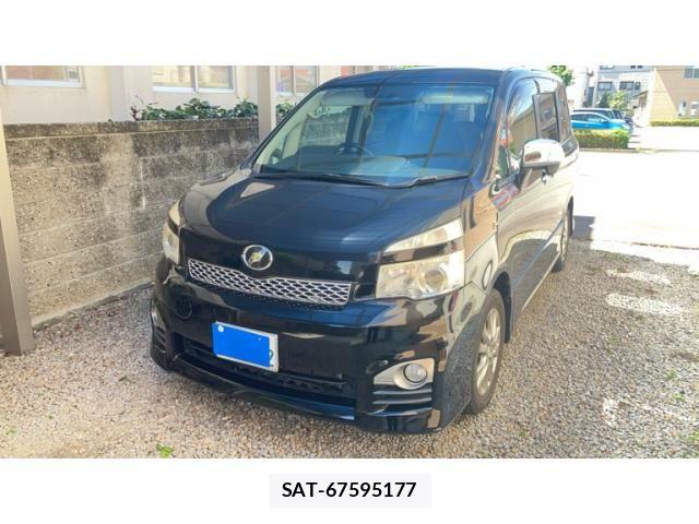 Toyota VOXY 2012-03 8210957-0