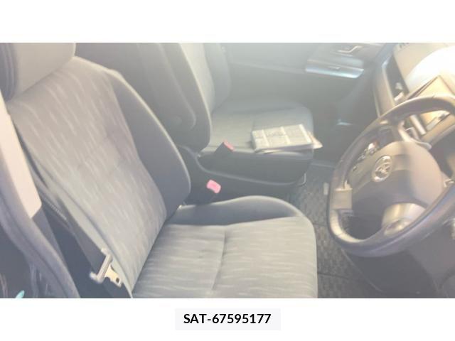Toyota VOXY 2012-03 8210957-16