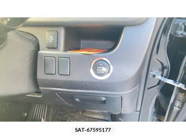 Toyota VOXY 2012-03 8210957-17