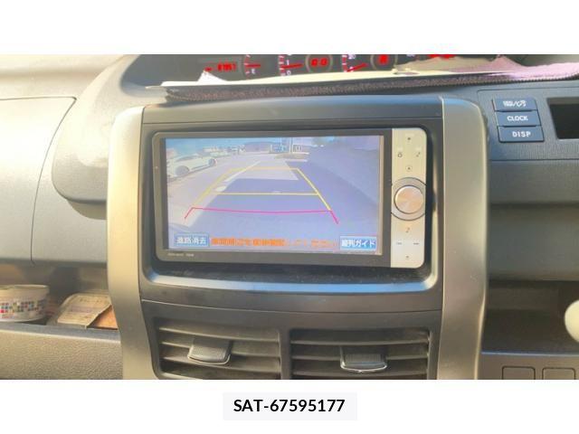 Toyota VOXY 2012-03 8210957-23