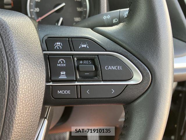 Toyota VOXY 2023-09 8210916-19