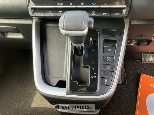 Toyota VOXY 2023-09 8210916-24