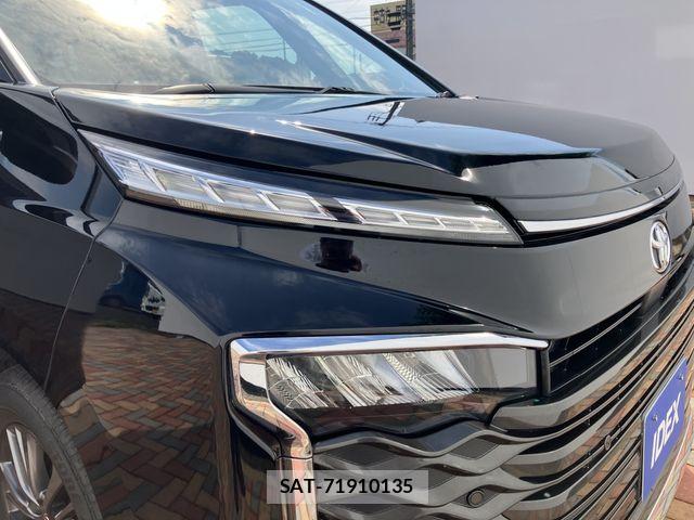 Toyota VOXY 2023-09 8210916-29