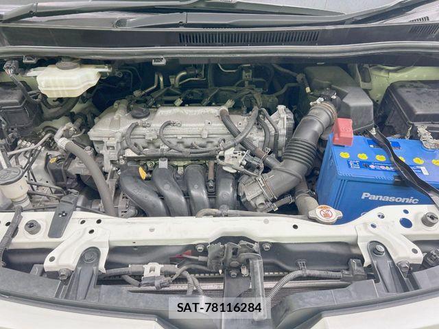 Toyota VOXY 2017-08 8210935-17