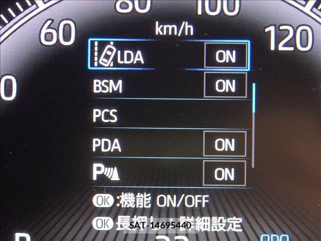 Toyota VOXY 2025-09 8210904-16