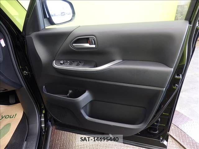 Toyota VOXY 2025-09 8210904-23