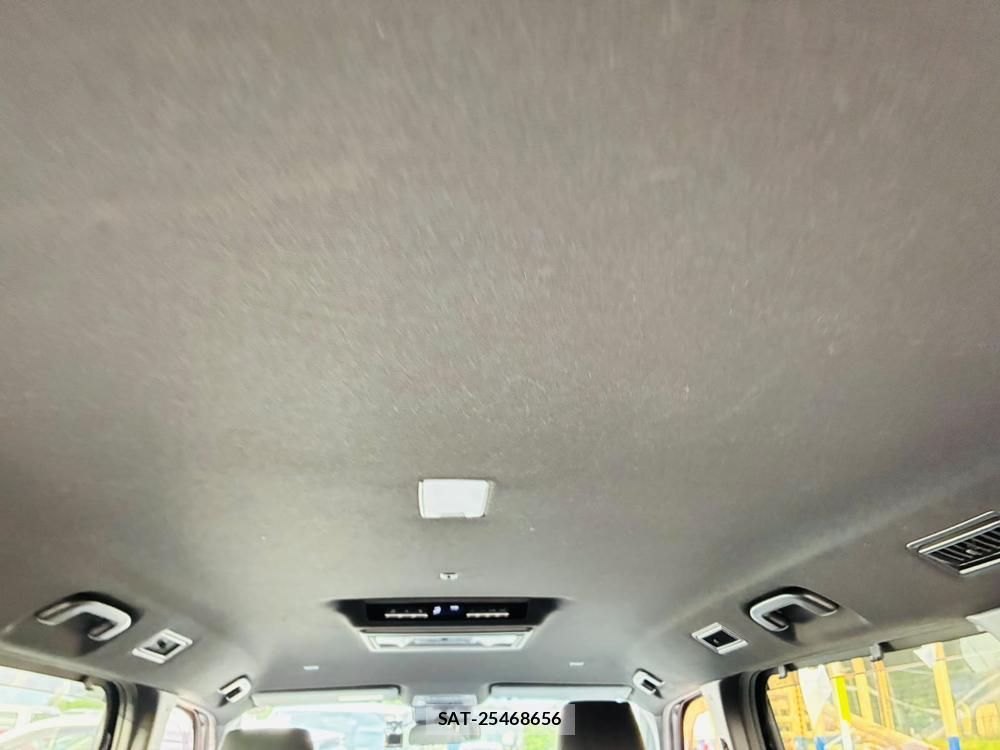 Toyota VOXY 2023-10 8080430-23