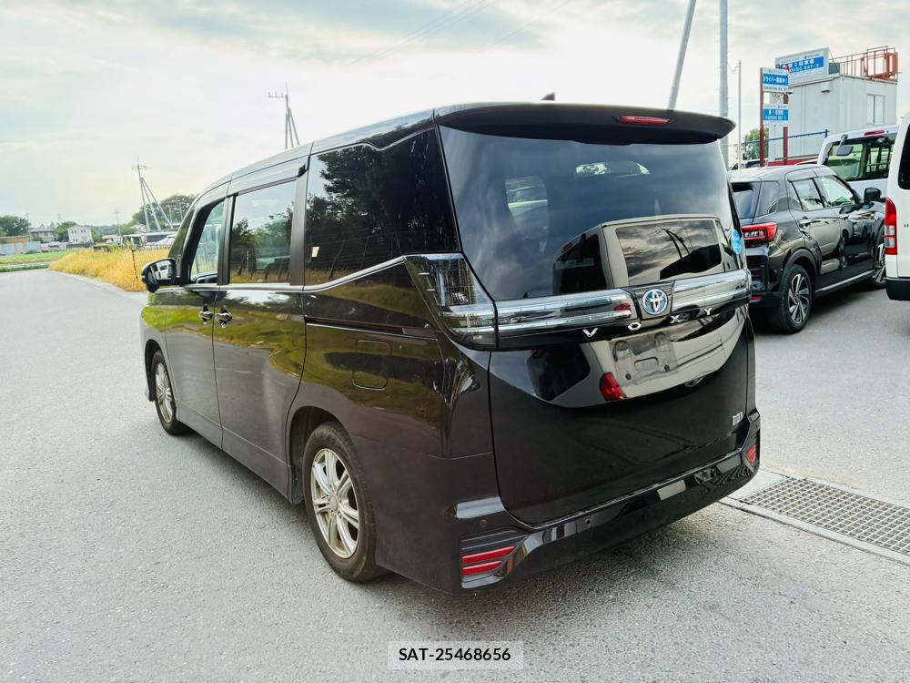 Toyota VOXY 2023-10 8080430-2