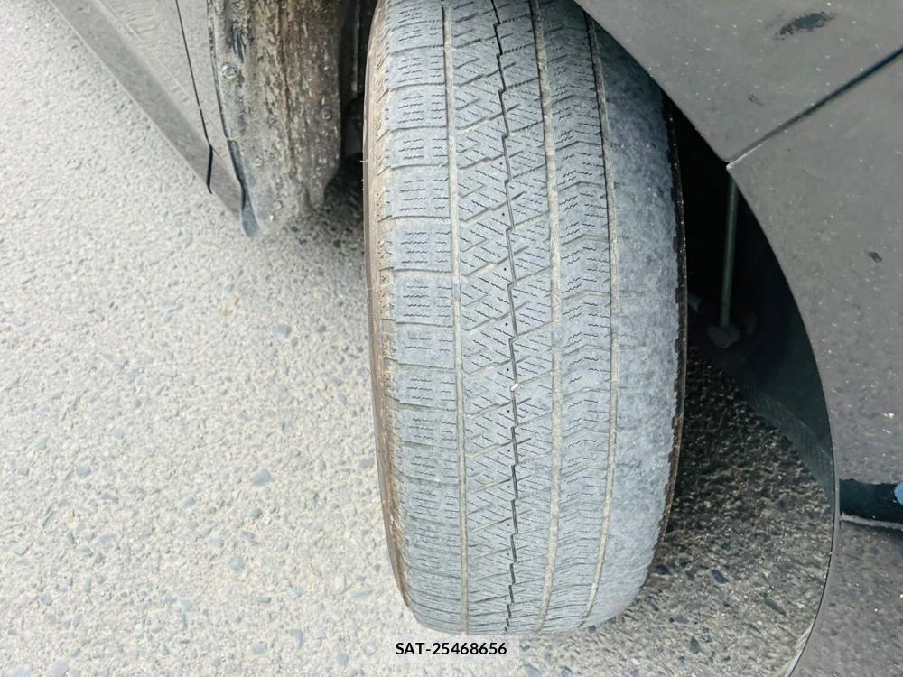 Toyota VOXY 2023-10 8080430-31
