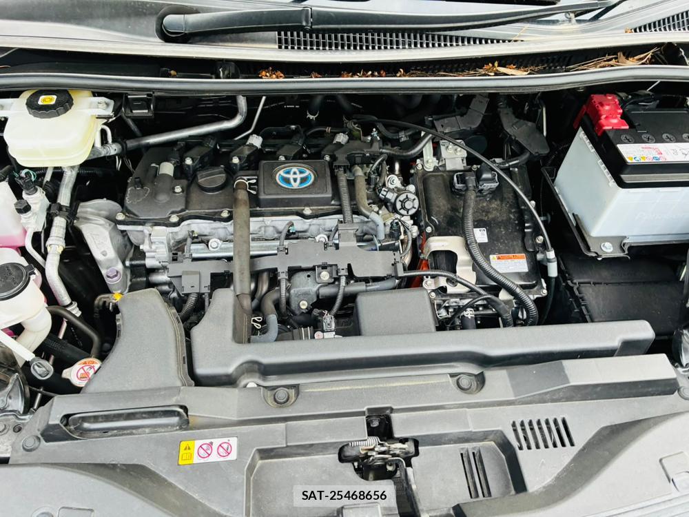 Toyota VOXY 2023-10 8080430-36