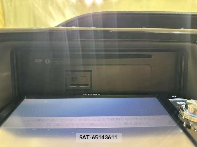 Toyota VOXY 2016-12 8210947-23