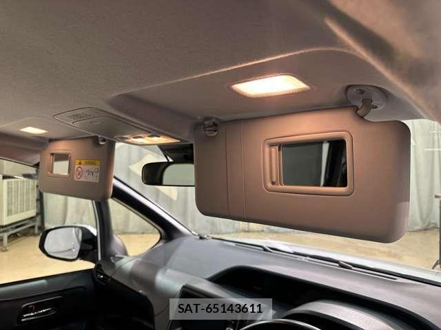 Toyota VOXY 2016-12 8210947-27