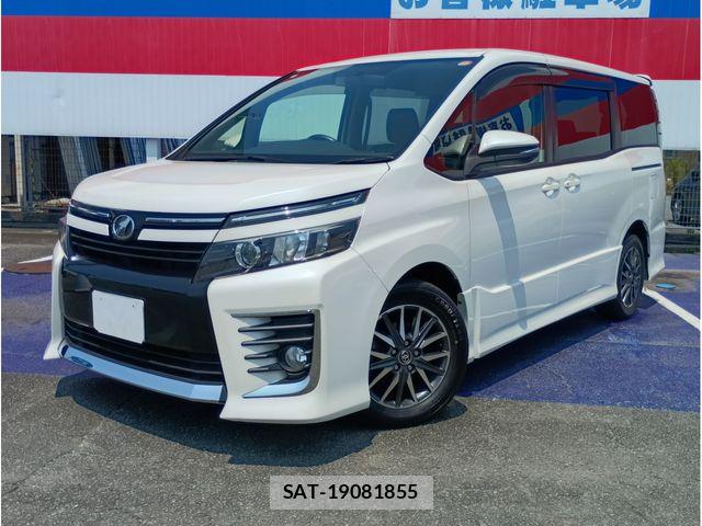 Toyota VOXY 2014-08 8210943-0