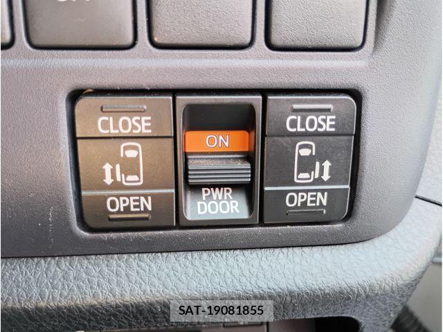 Toyota VOXY 2014-08 8210943-11