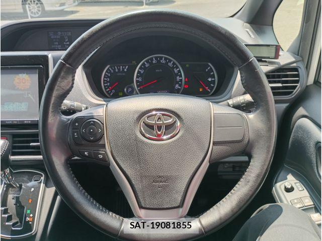 Toyota VOXY 2014-08 8210943-12