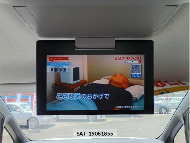 Toyota VOXY 2014-08 8210943-17