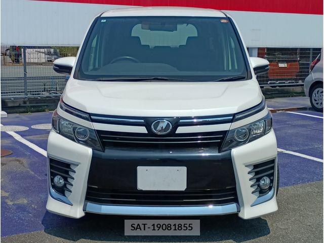 Toyota VOXY 2014-08 8210943-1