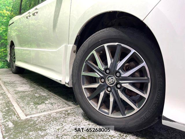 Toyota VOXY 2014-04 8210952-12