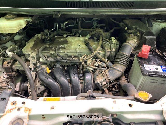 Toyota VOXY 2014-04 8210952-17