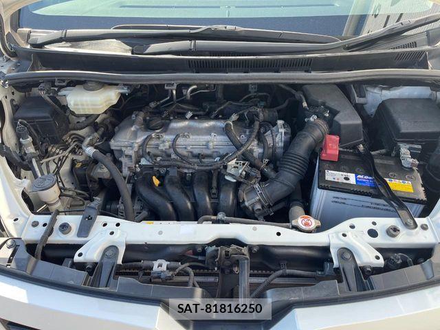Toyota VOXY 2017-08 8210936-17